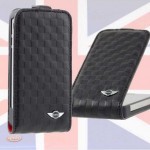 etui-iphone-4-4s-a-damier-noir-avec-logo-mini