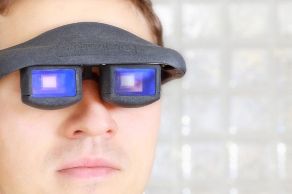 Lunettes OLED contrôlées par les mouvements des yeux