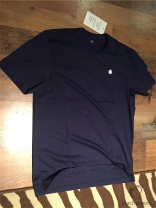 apple_shirt